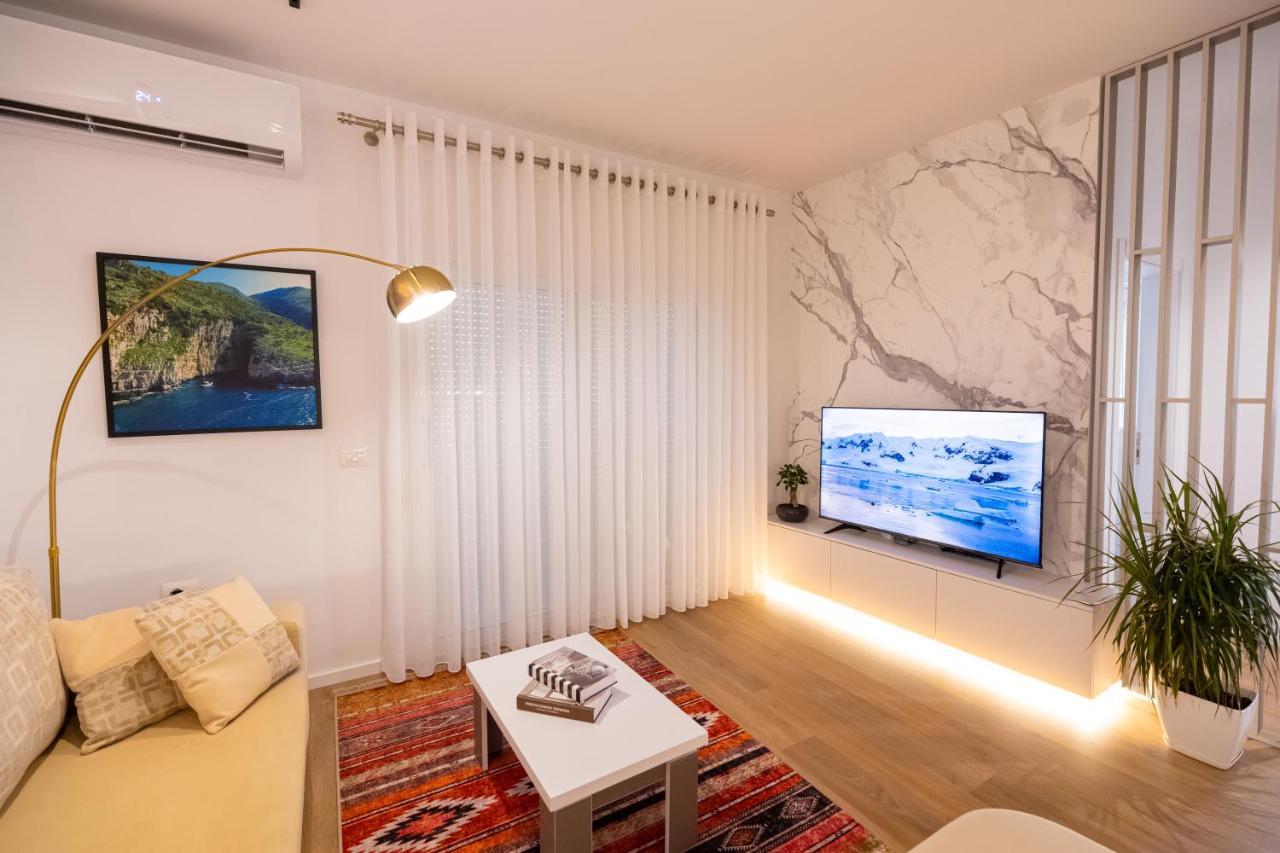 Victoria Lungomare Apartment Vlorë Εξωτερικό φωτογραφία