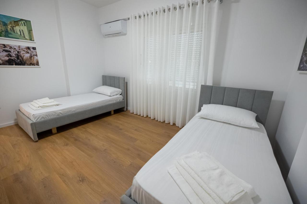 Victoria Lungomare Apartment Vlorë Εξωτερικό φωτογραφία